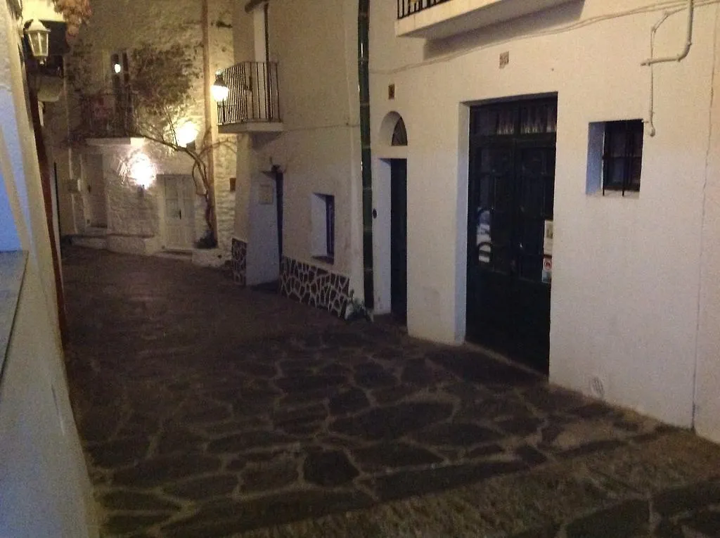 Vehi Hotel Cadaques